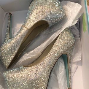 BETSEY JOHNSON BRAND NEW